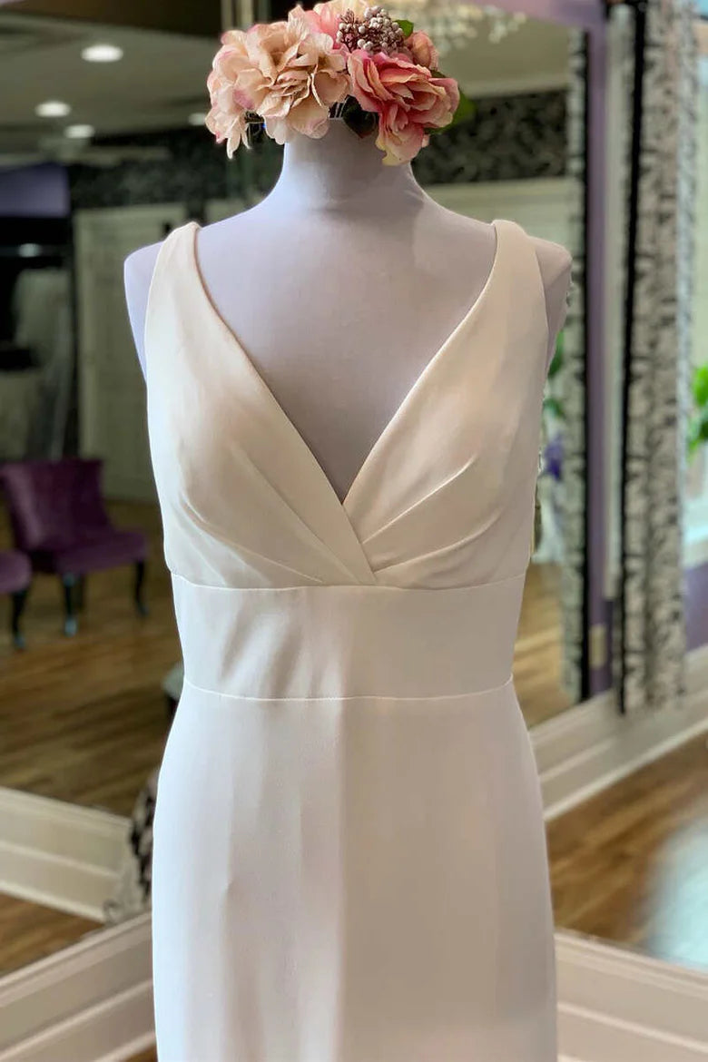 Robe de mariée longue à col en V et dos carré